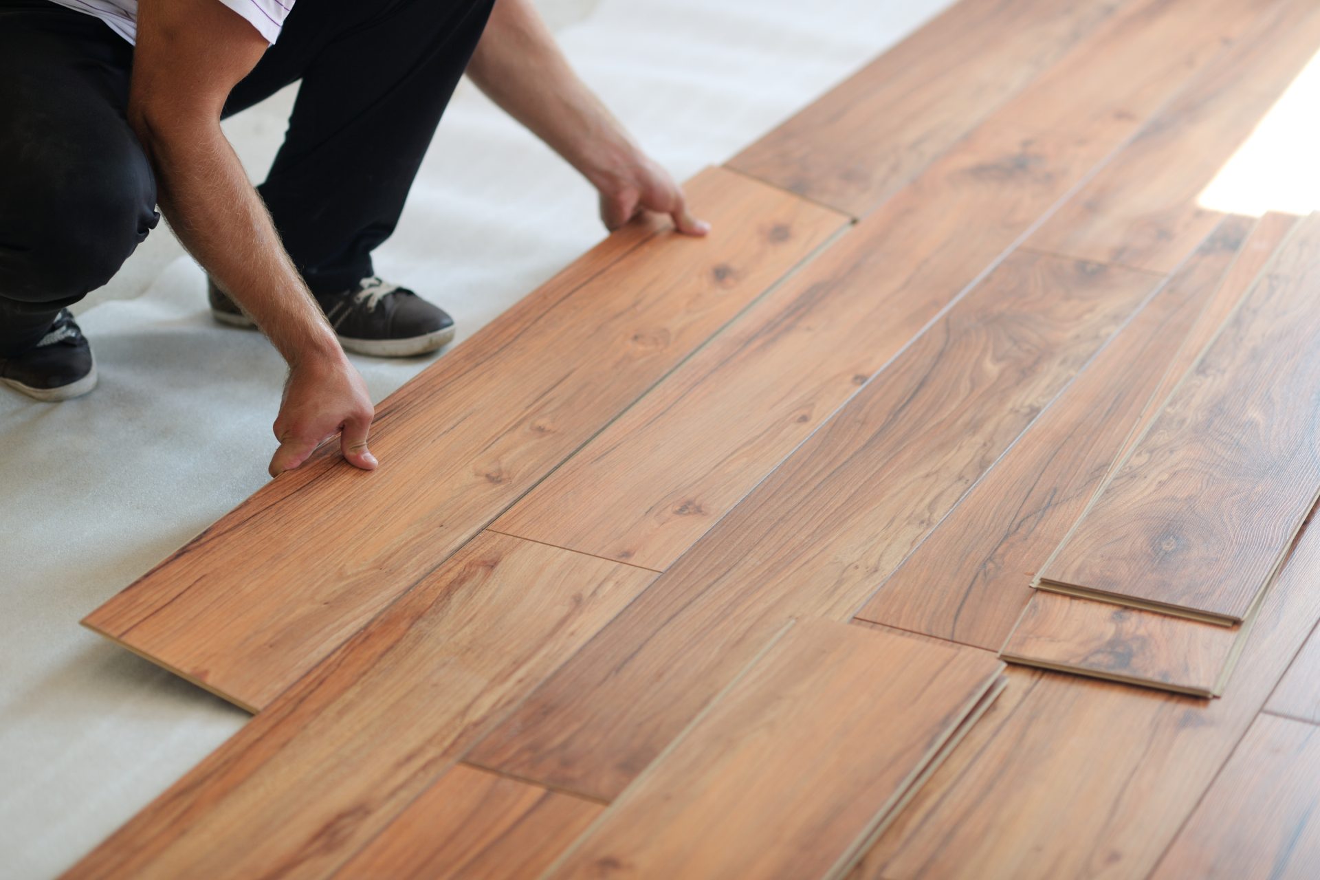 How to Select the Best Laminate Flooring for Your Sioux Falls Home S3x 4417 1083 1185 Scaled